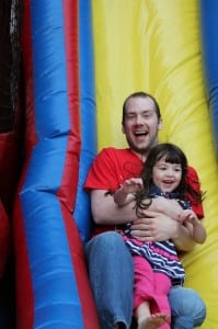 Kyle Cremarosa sings and dances with his daughter despite his cancer diagnosis.
