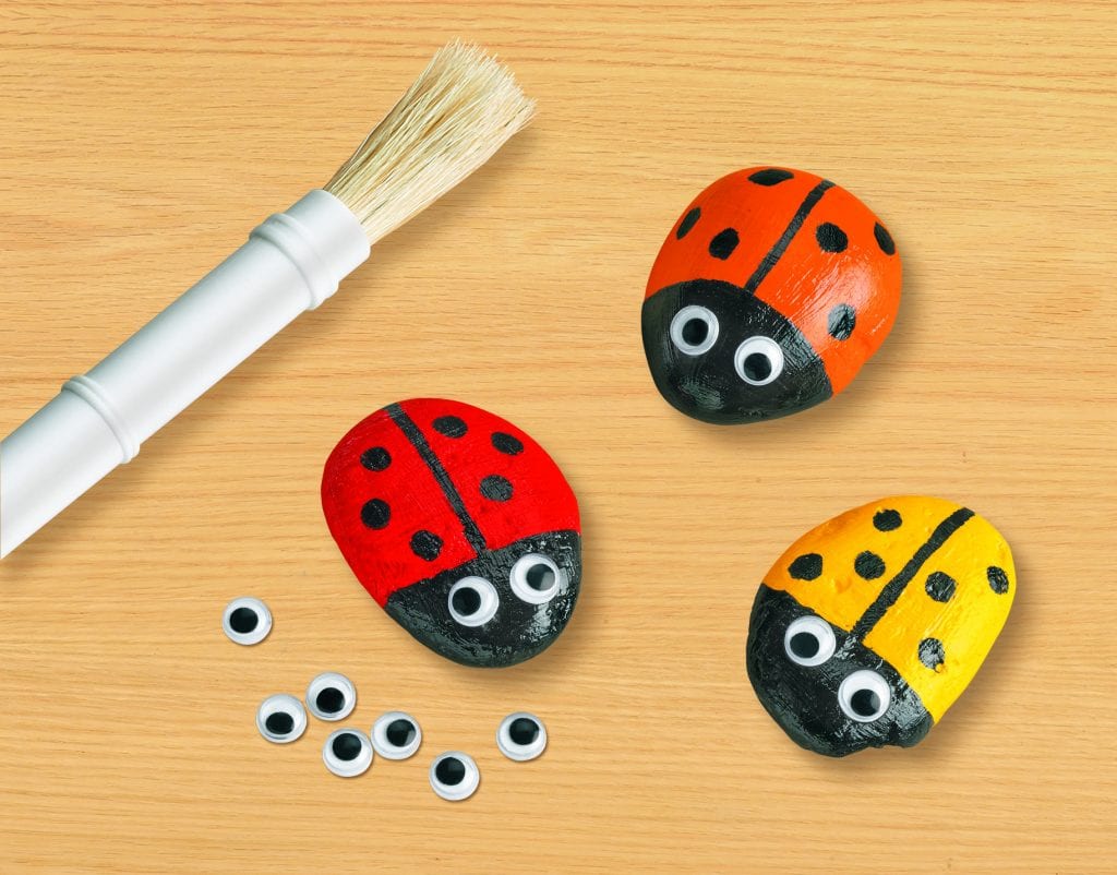 Kid Crafts Ladybug rocks
